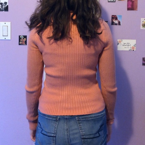 Pink sweater - Picture 4 of 4